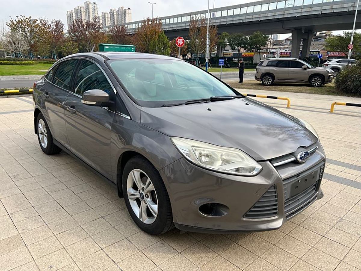 福特 ?？怂? 2012款 三廂 1.6L 手動風(fēng)尚型圖片