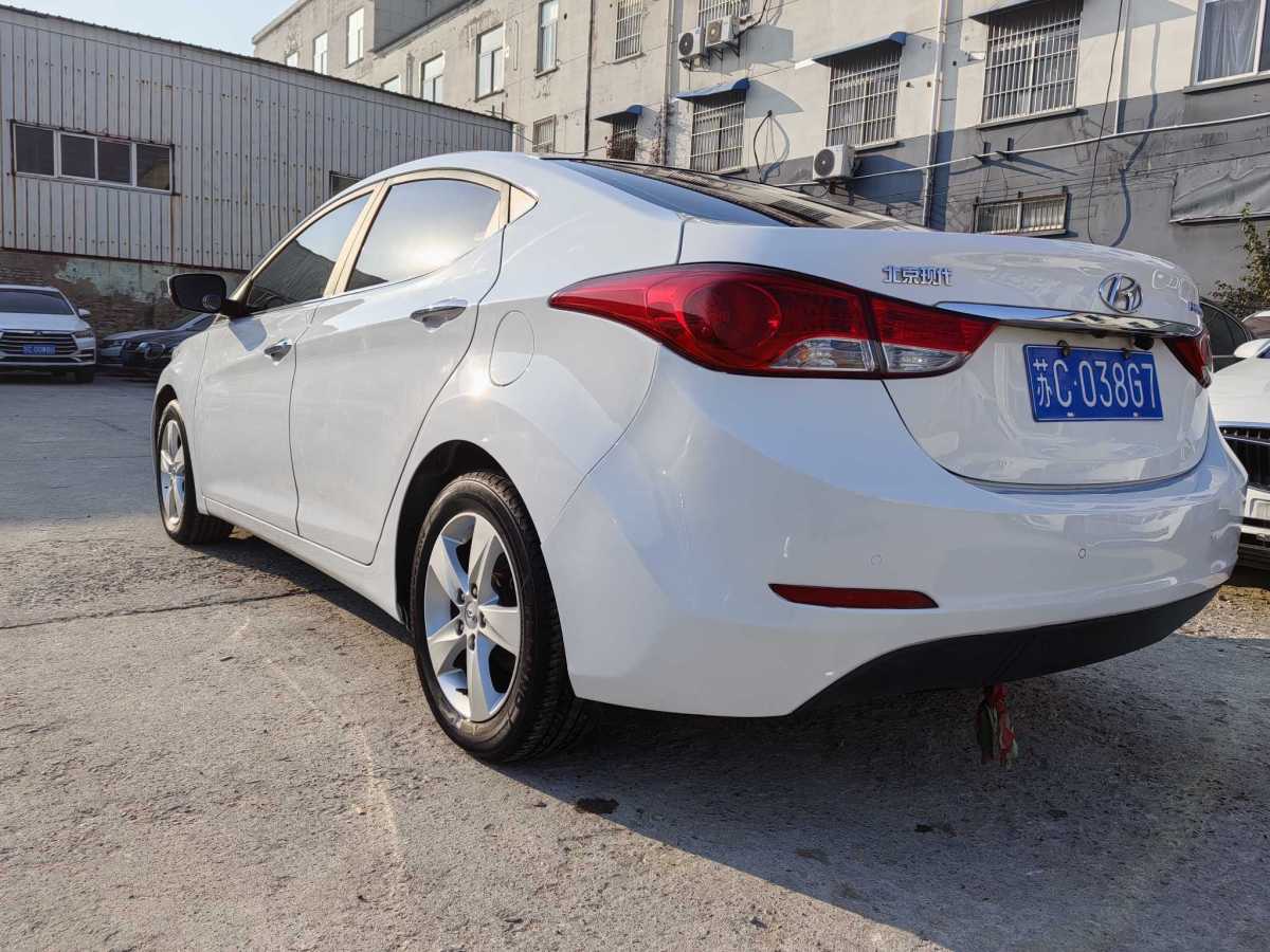 現(xiàn)代 朗動  2013款 1.6L 自動尊貴型圖片