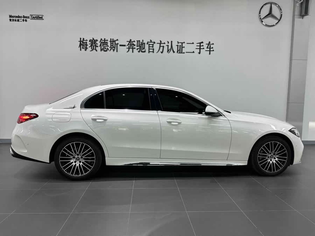 奔馳 奔馳C級(jí)  2024款 改款 C 260 L 運(yùn)動(dòng)版圖片