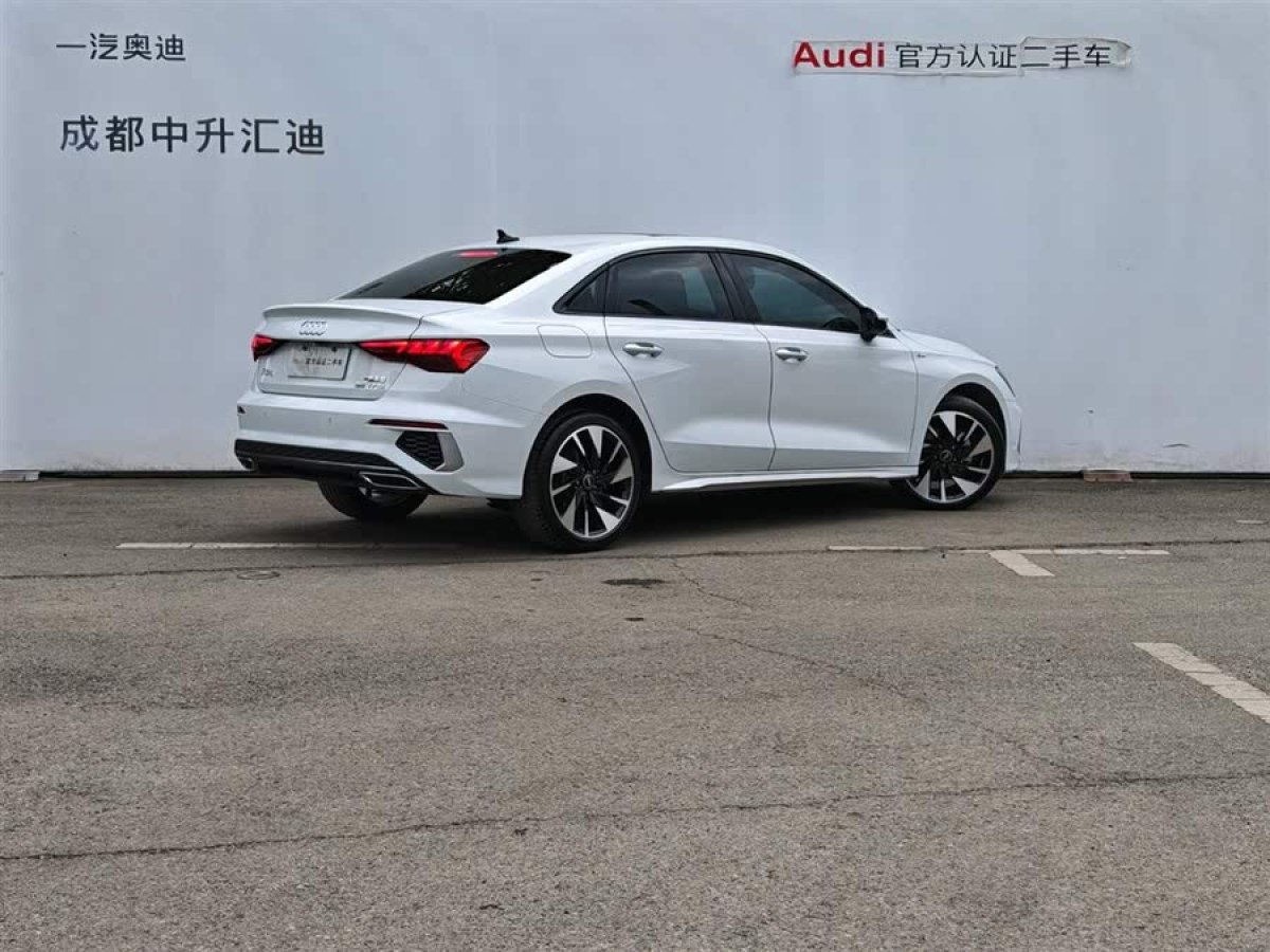 奧迪 奧迪A3  2023款 改款 A3L Limousine 35 TFSI 時尚運動型圖片