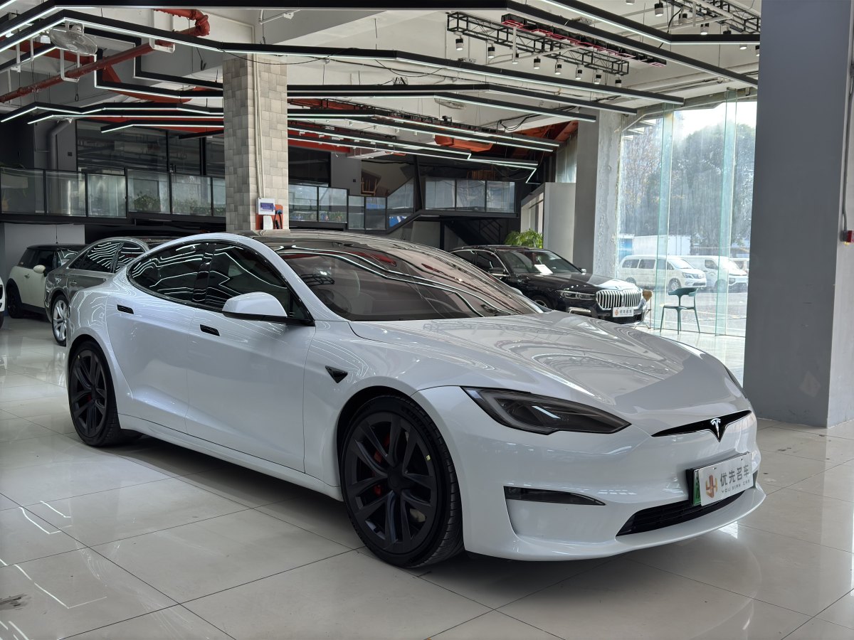 特斯拉 Model S  2023款 三電機(jī)全輪驅(qū)動 Plaid版圖片