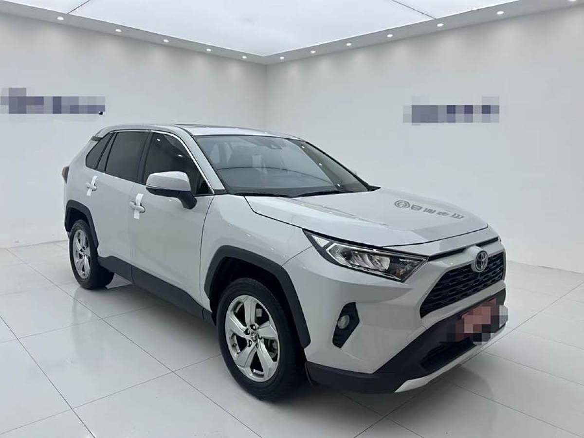 2021年4月豐田 RAV4榮放  2020款 2.0L CVT兩驅(qū)風(fēng)尚版