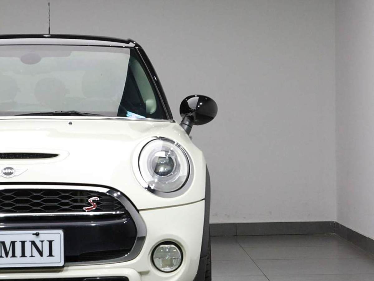 MINI MINI  2015款 2.0T COOPER S 五門版圖片