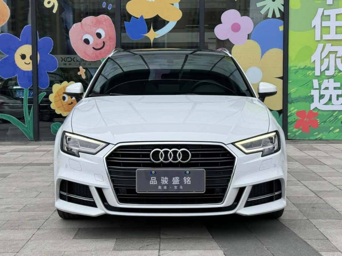 奧迪 奧迪A3  2018款 30周年年型 Sportback 35 TFSI 運(yùn)動(dòng)型圖片