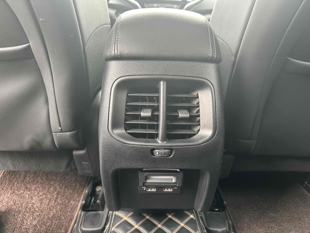 Jeep 自由光  2020款 2.0L 两驱安全升级版图片
