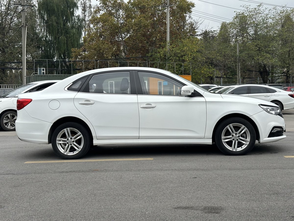 奔騰 B30  2019款 1.6L 自動(dòng)舒適型圖片