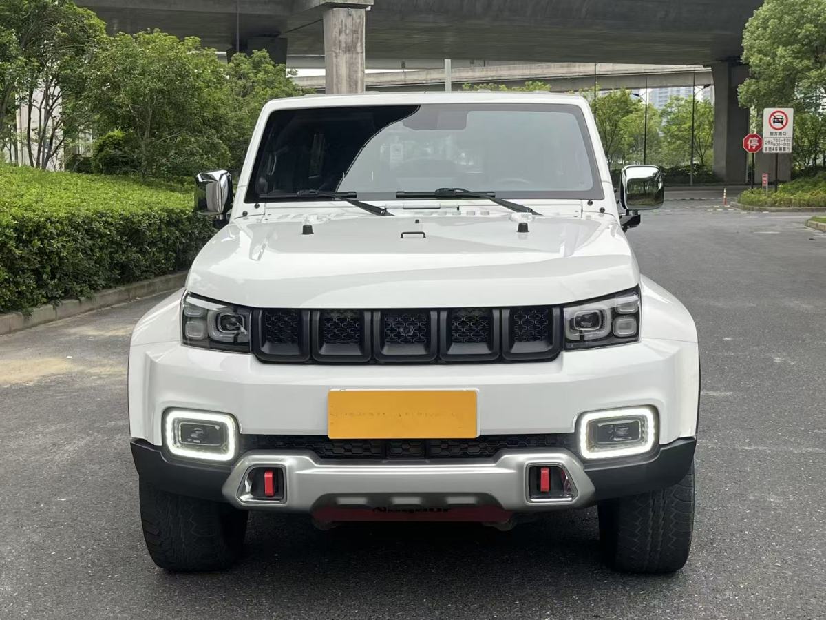 北京 BJ40  2019款  PLUS 2.3T 自動(dòng)四驅(qū)尊享版 國VI圖片