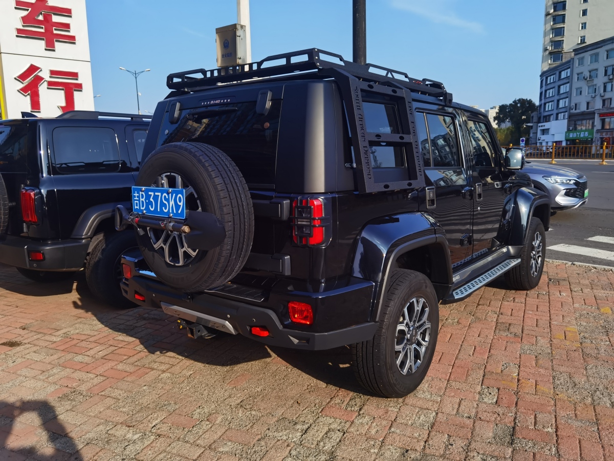 2021年12月北京 BJ40  2020款 2.0T 自動四驅(qū)城市獵人版至尊型