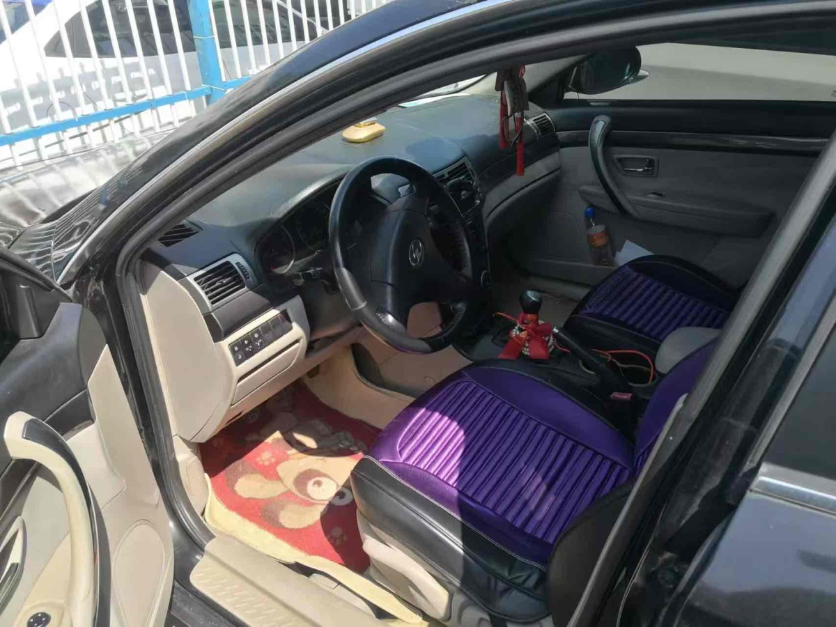 奔騰 B70  2010款 2.0L 手動舒適型圖片