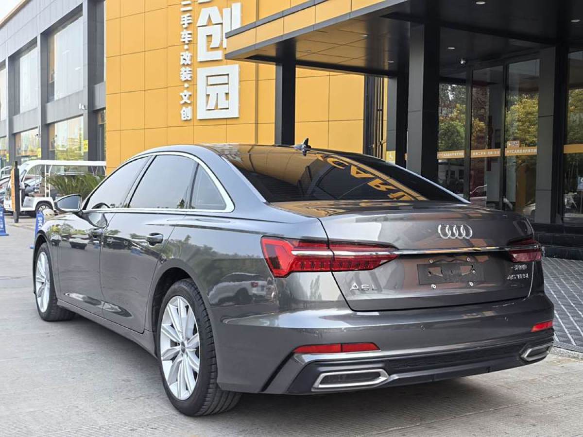 2021年4月奧迪 奧迪A6L  2021款 45 TFSI 臻選動(dòng)感型