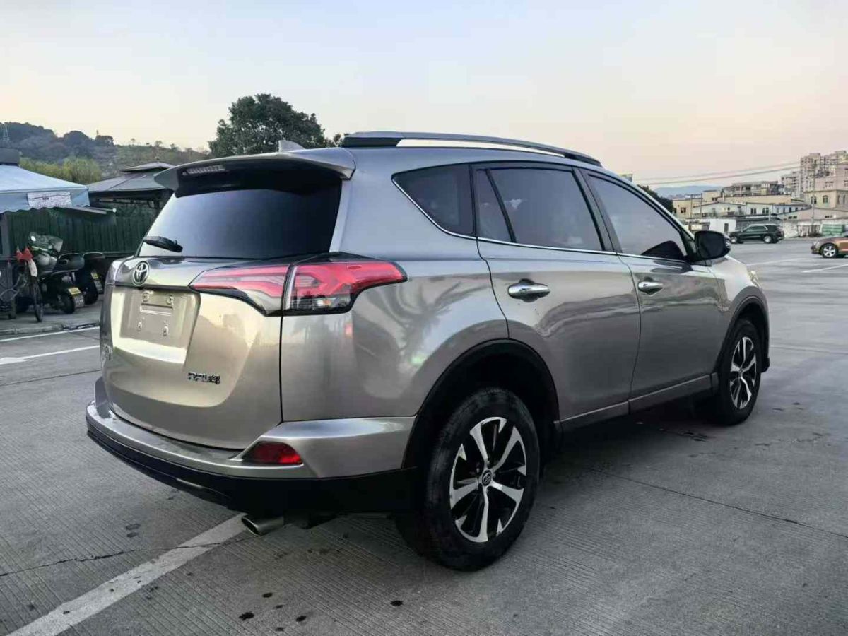 豐田 RAV4榮放 圖片