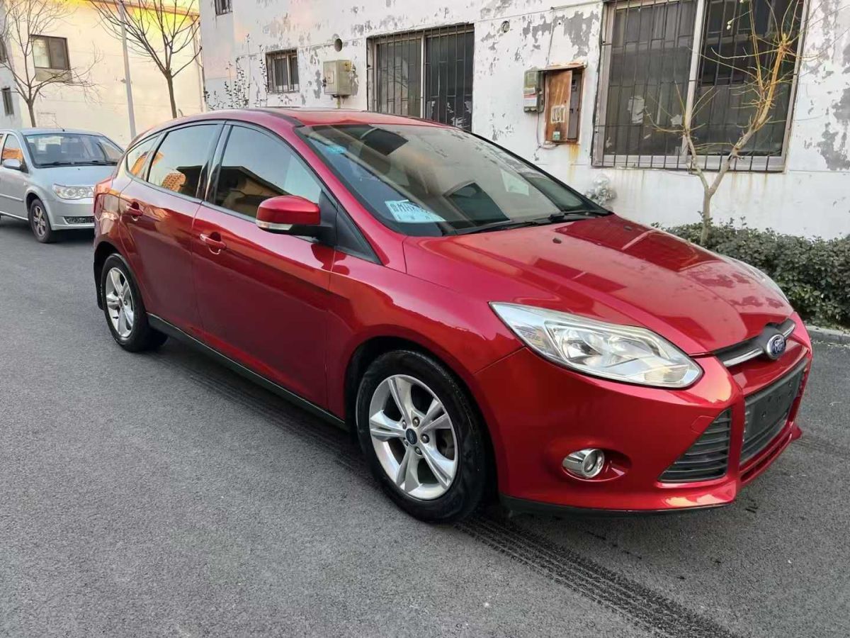 福特 ?？怂? 2013款 2.0T ST 標(biāo)準(zhǔn)版圖片