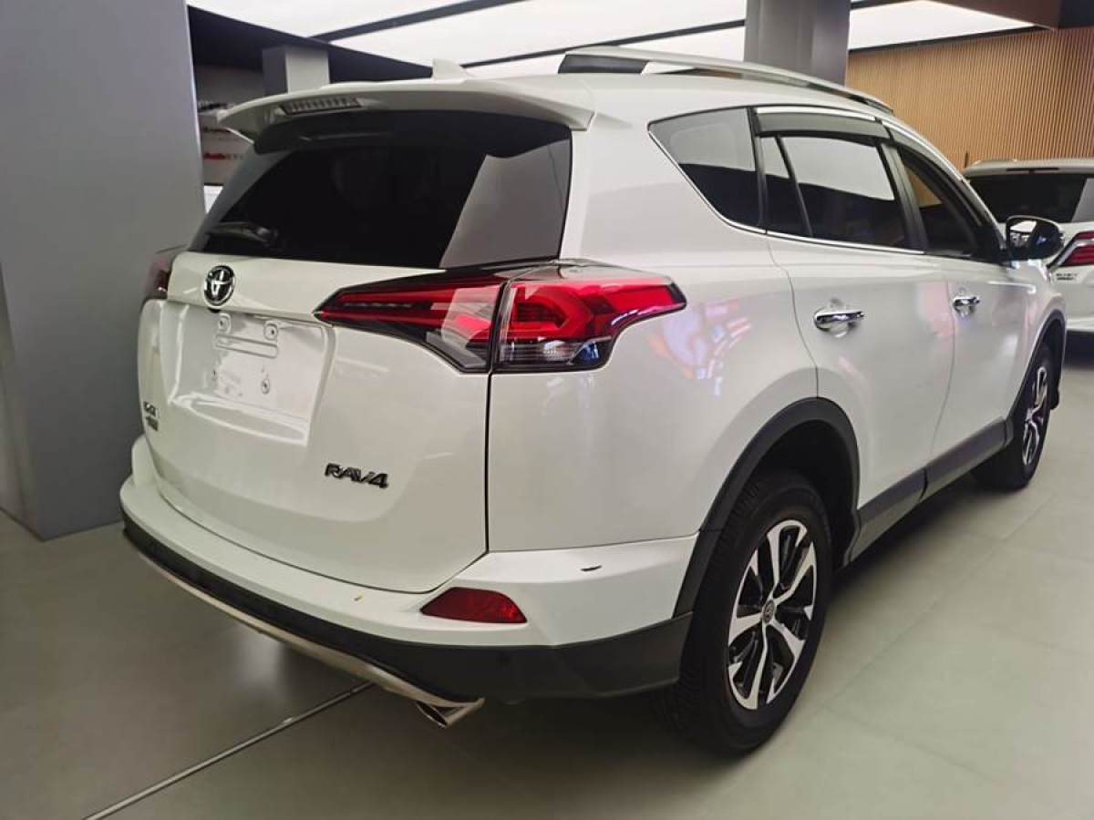 豐田 RAV4榮放  2019款  2.0L CVT兩驅(qū)風(fēng)尚版 國VI圖片