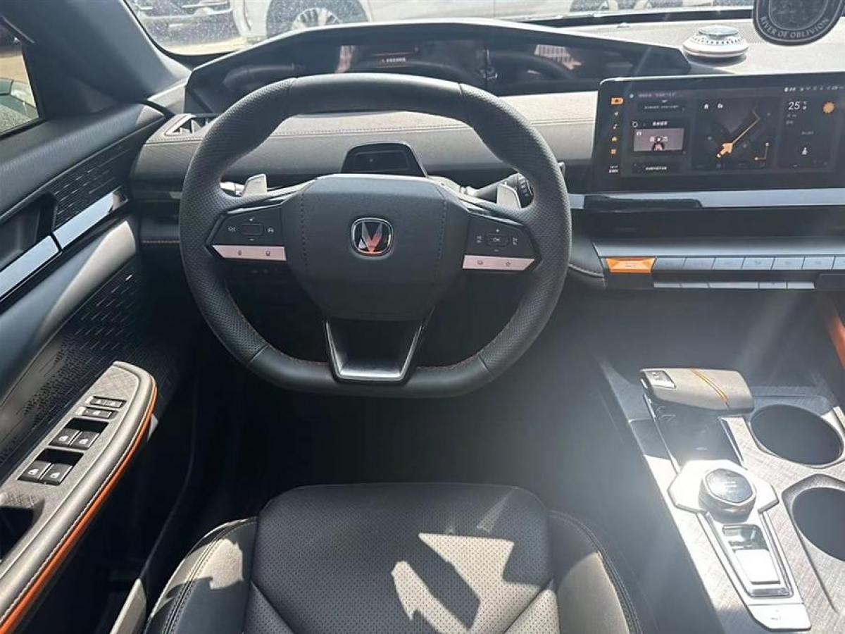 長安 長安UNI-V  2023款 1.5T 智慧領航型圖片