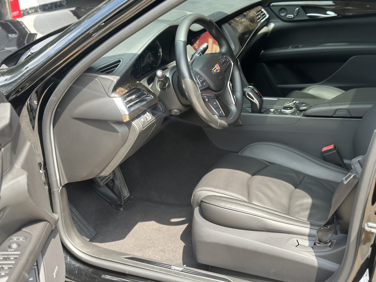 凯迪拉克 CT6  2019款 28T 豪华型图片