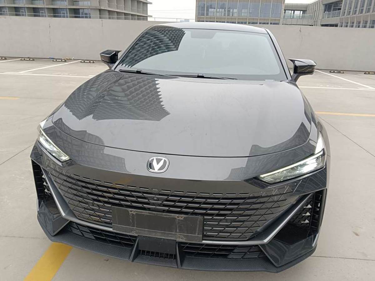 長(zhǎng)安 長(zhǎng)安UNI-V  2022款 1.5T 卓越型圖片