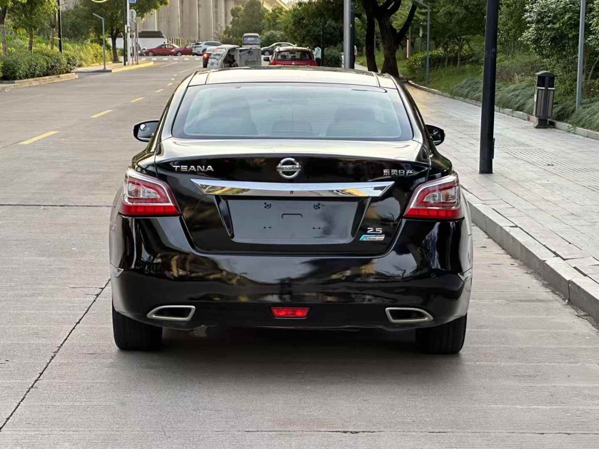 日產(chǎn) 天籟  2015款 2.0L XE-Sporty歐冠運(yùn)動(dòng)版圖片