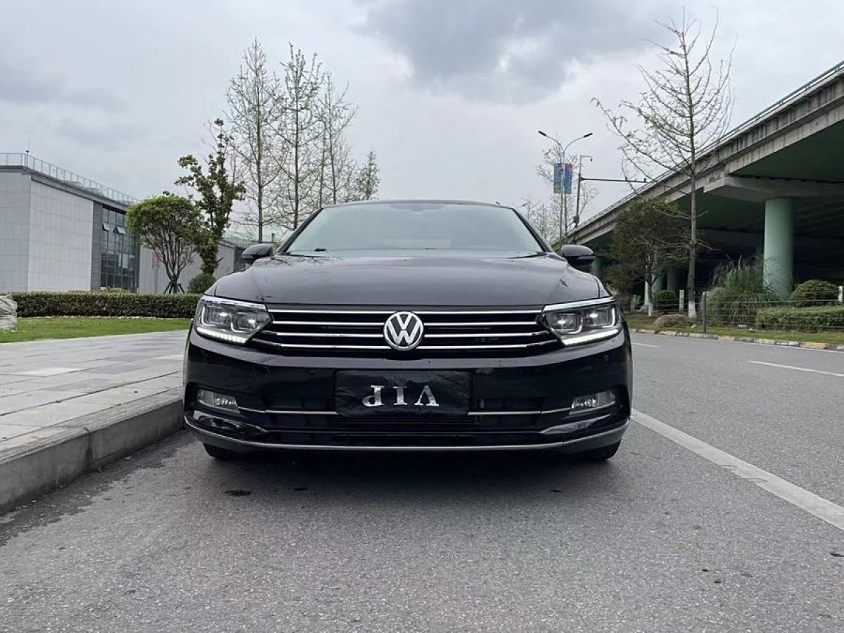 大眾 邁騰  2018款 330TSI DSG 領(lǐng)先型圖片