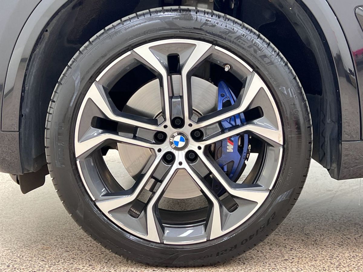 寶馬 寶馬X5  2023款 xDrive 40Li 尊享型M運動曜夜套裝圖片