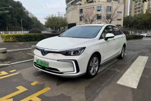 北汽新能源EX3 北汽新能源 R600 勁尚版