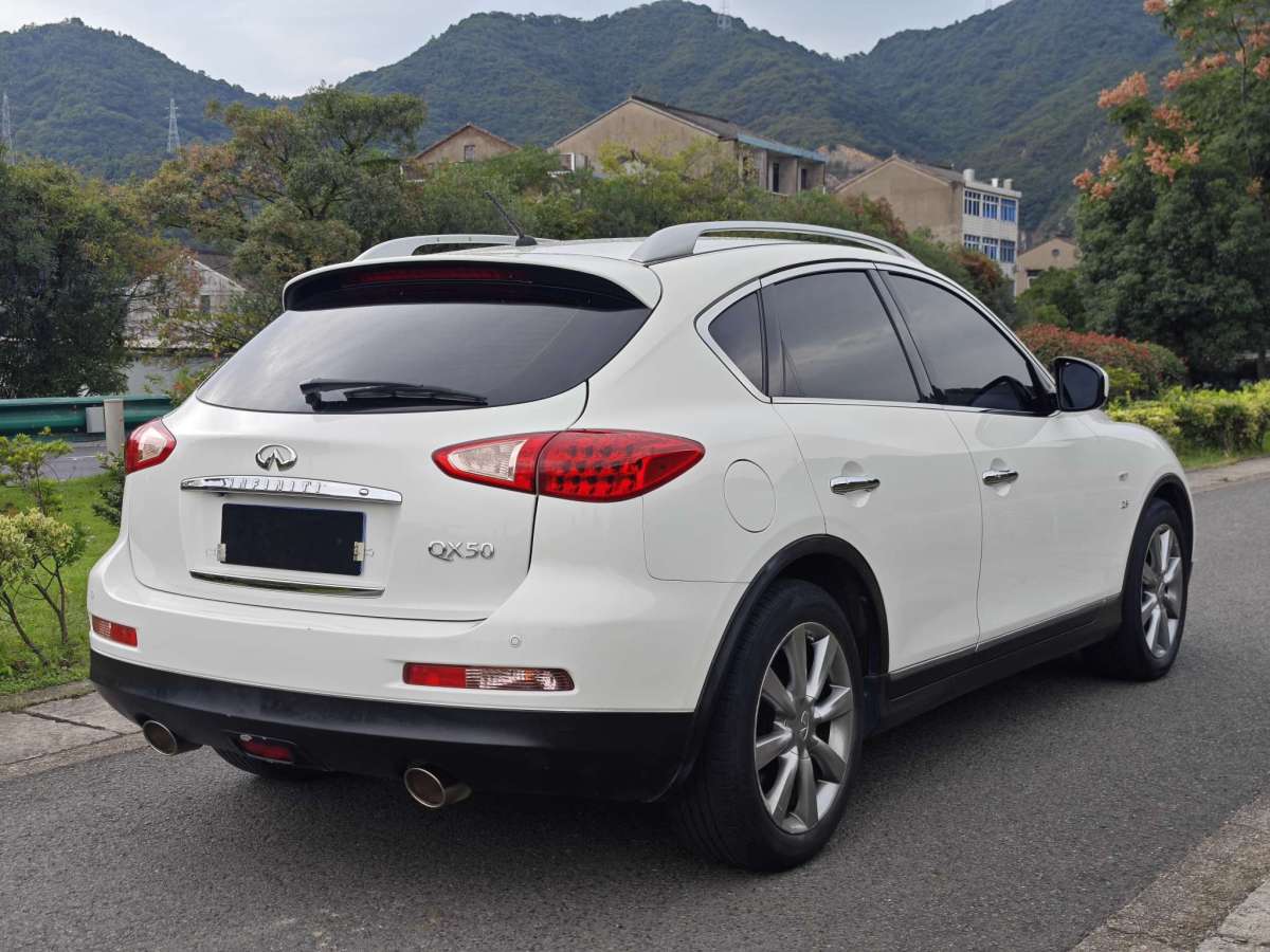 2014年03月英菲尼迪 QX50  2013款 2.5L 兩驅(qū)尊雅版