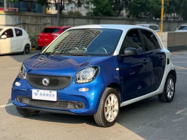 smart forfour  2018款 1.0L 52千瓦灵动版