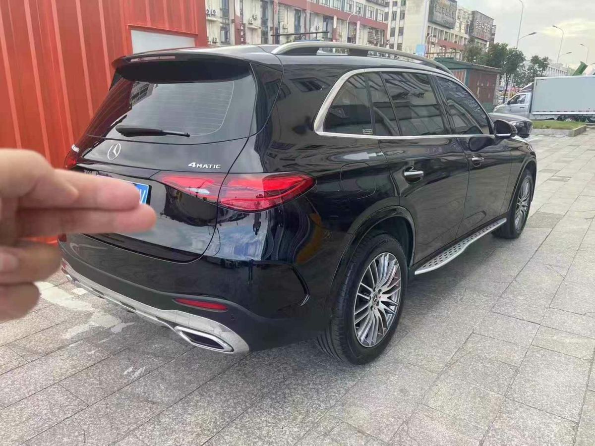 2024年1月奔馳 奔馳GLC  2024款 GLC 300 4MATIC 轎跑SUV