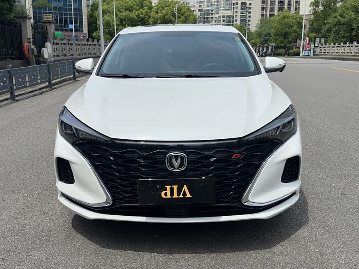 長(zhǎng)安 逸動(dòng)  2021款 PLUS 藍(lán)鯨NE 1.4T GDI DCT尊貴型圖片