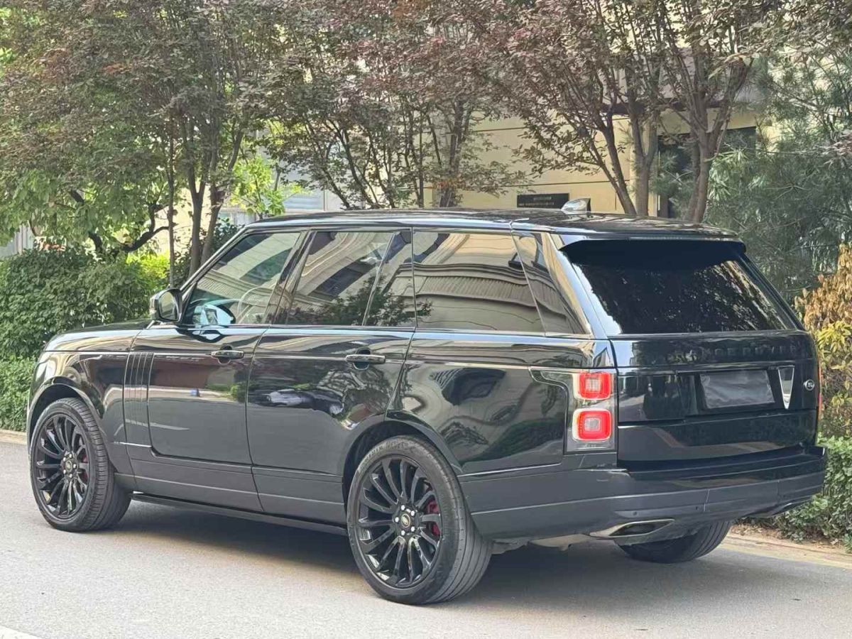 路虎 攬勝  2019款 3.0 V6 SC 傳世加長(zhǎng)版圖片