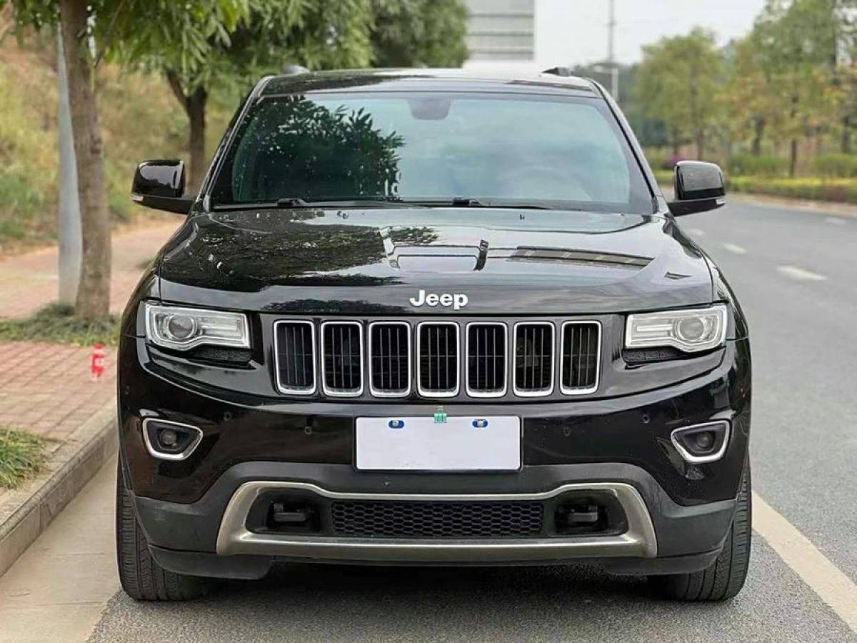 Jeep 大切諾基  2014款 3.0L 舒享導(dǎo)航版圖片