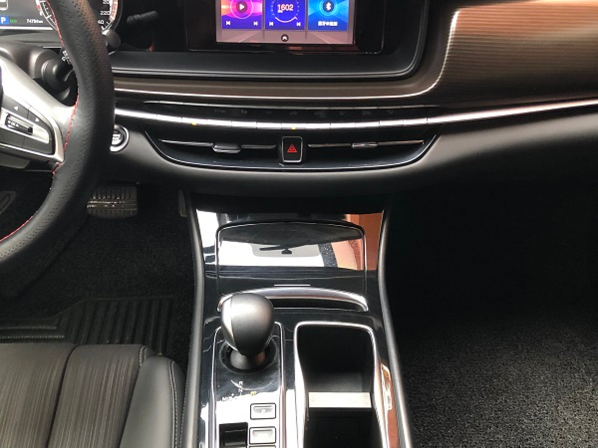 廣汽傳祺 GA6  2019款 270T 自動精英版圖片