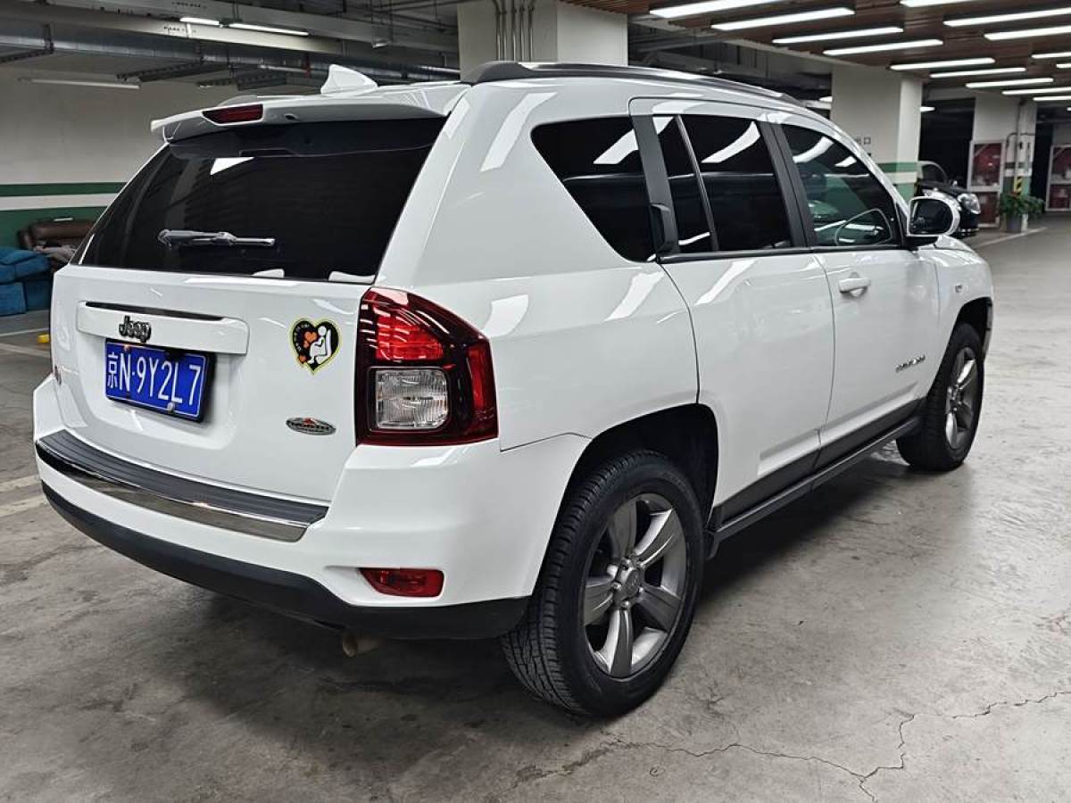 Jeep 指南者  2014款 改款 2.4L 四驅(qū)舒適版圖片