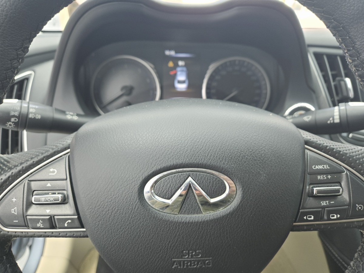 英菲尼迪 Q50  2014款 2.0T 舒適版圖片