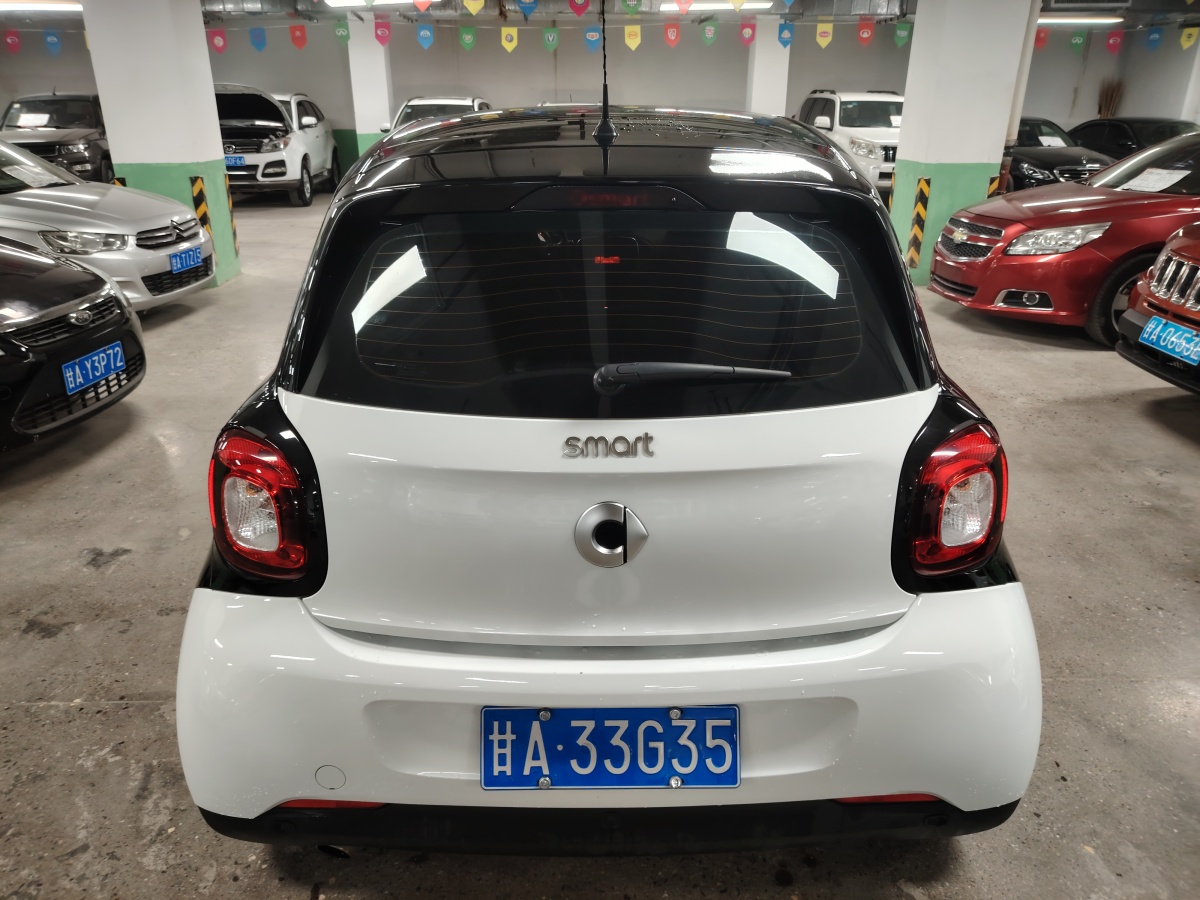 smart forfour  2016款 1.0L 52千瓦激情版圖片