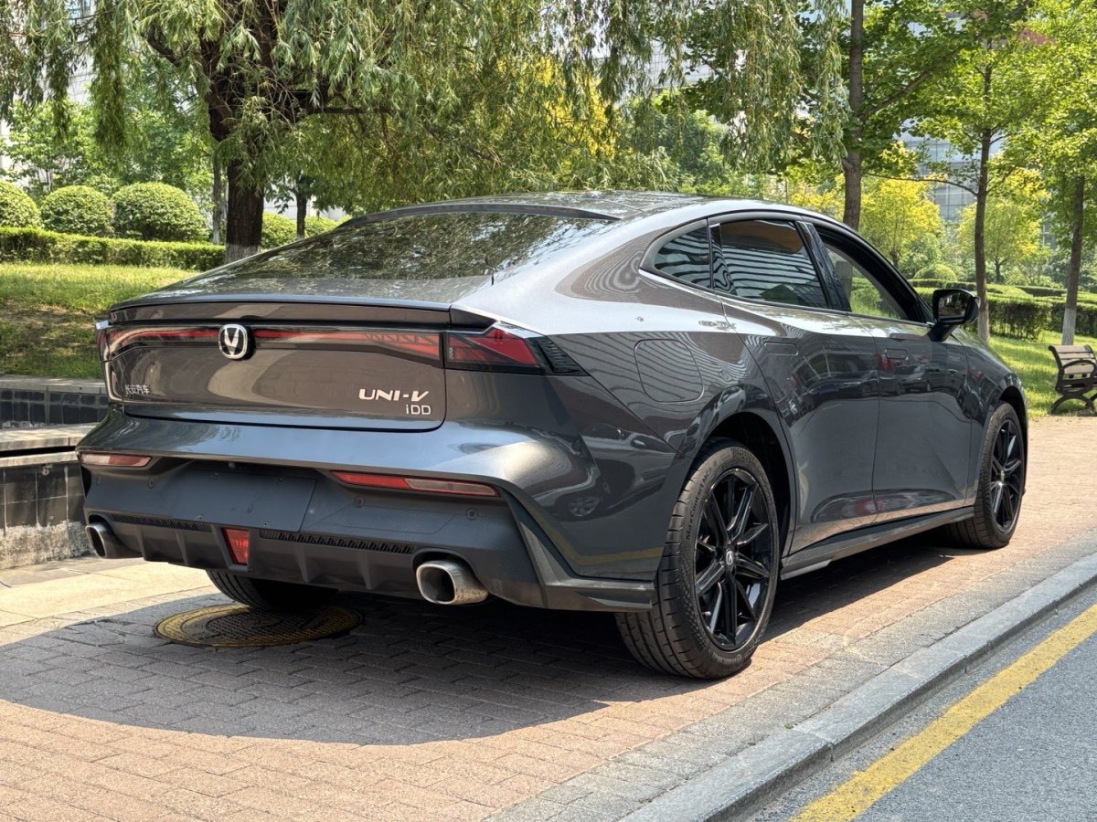 長(zhǎng)安 長(zhǎng)安UNI-V 智電iDD  2023款 智電iDD 1.5T 113km智酷型圖片