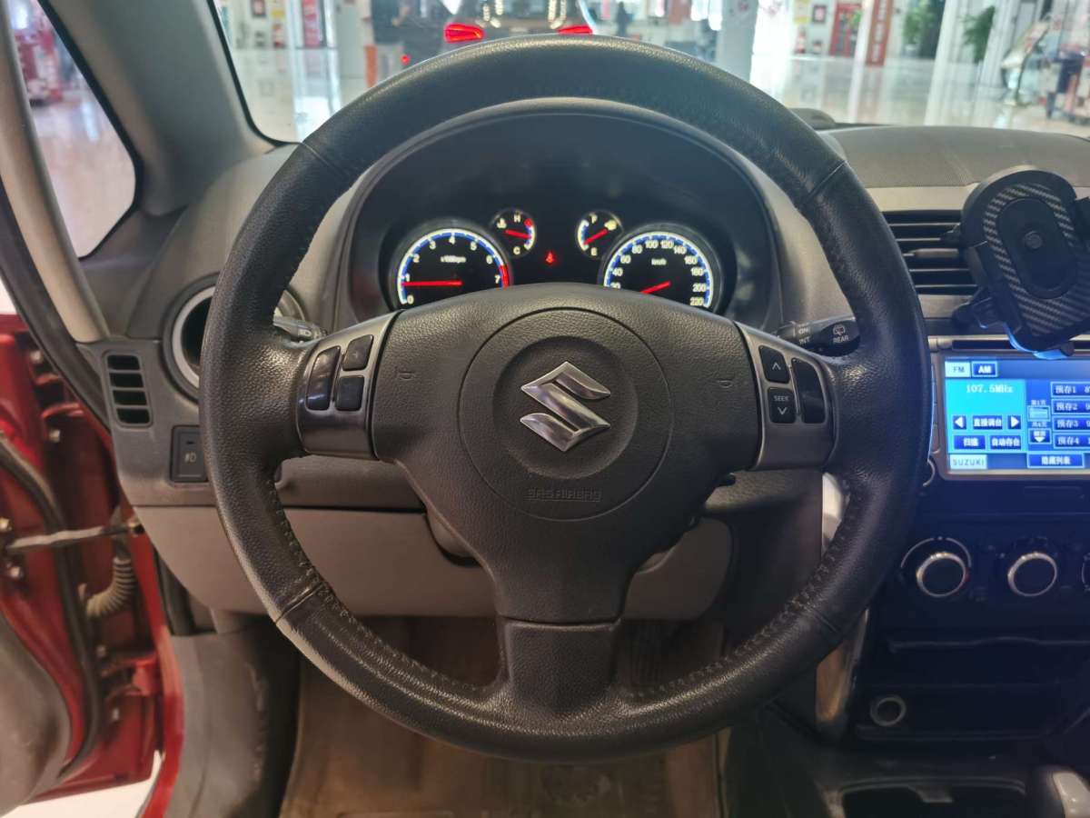 铃木 天语 SX4  2011款 两厢 1.6L 自动运动型图片