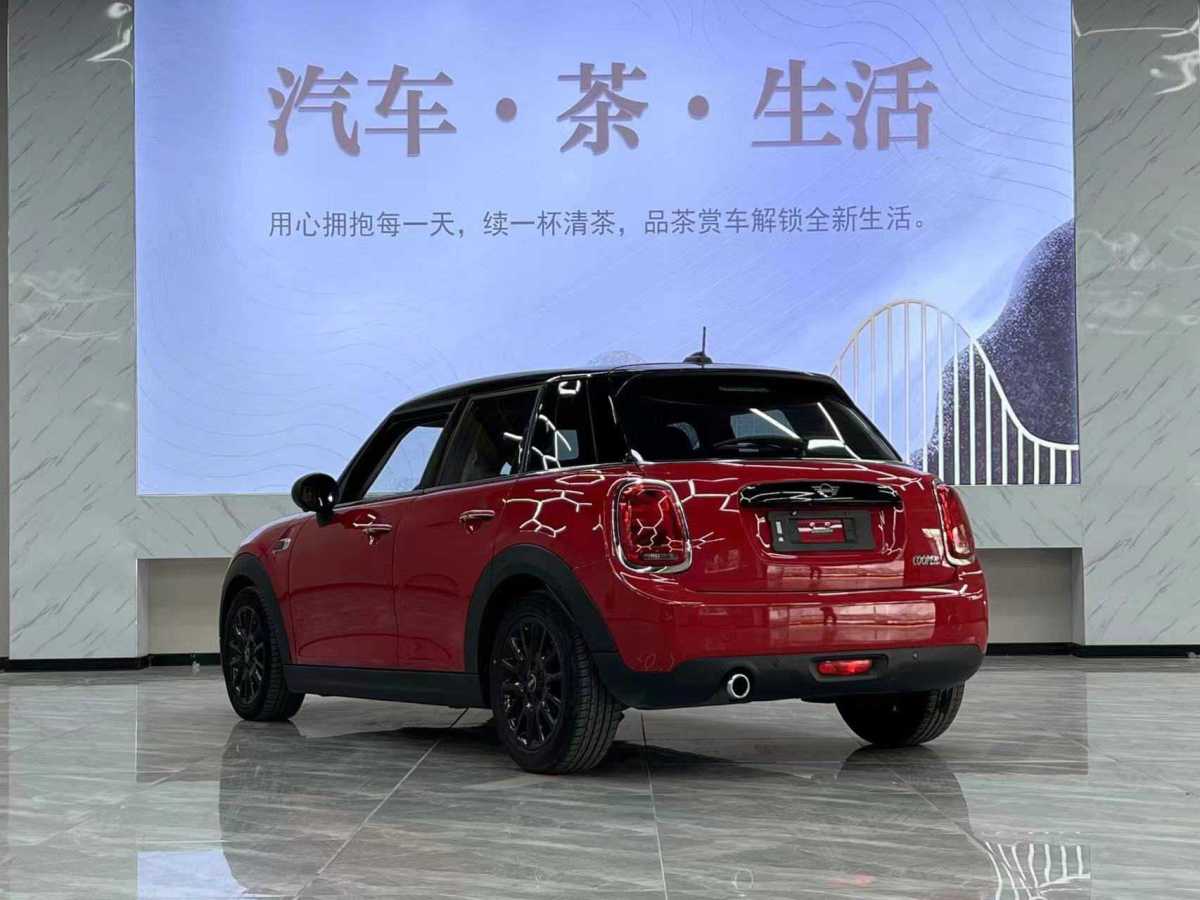 MINI MINI  2018款 1.5T COOPER 經(jīng)典派 五門(mén)版圖片