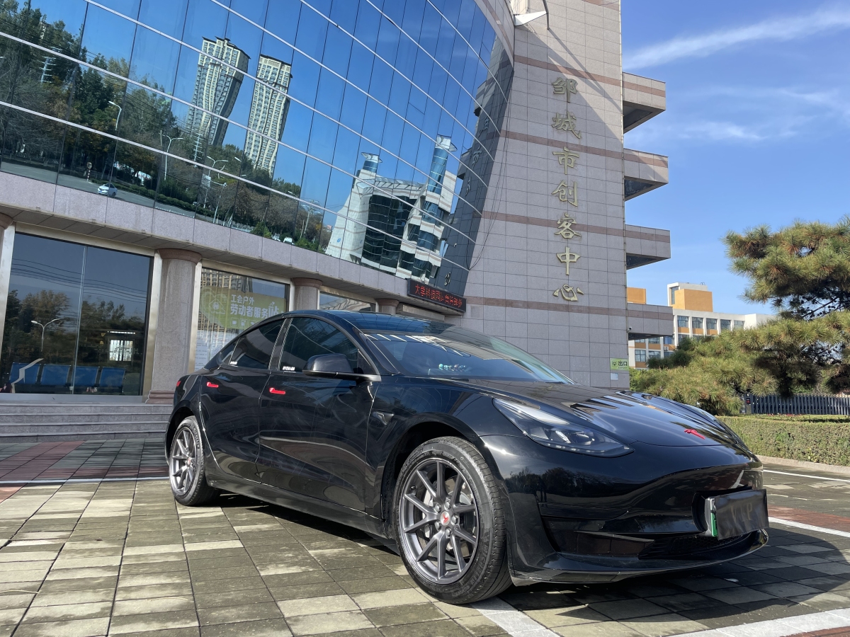 特斯拉 Model 3  2022款 改款 后輪驅(qū)動版圖片