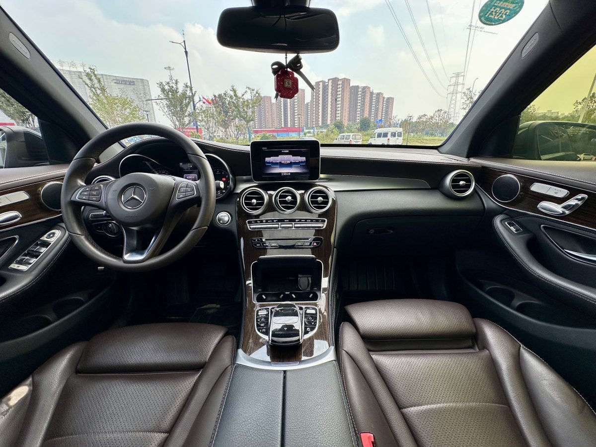 2019年7月奔馳 奔馳GLC  2019款 GLC 260 L 4MATIC 動(dòng)感型