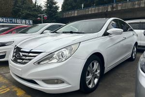 索纳塔 现代 2.0L 自动豪华版