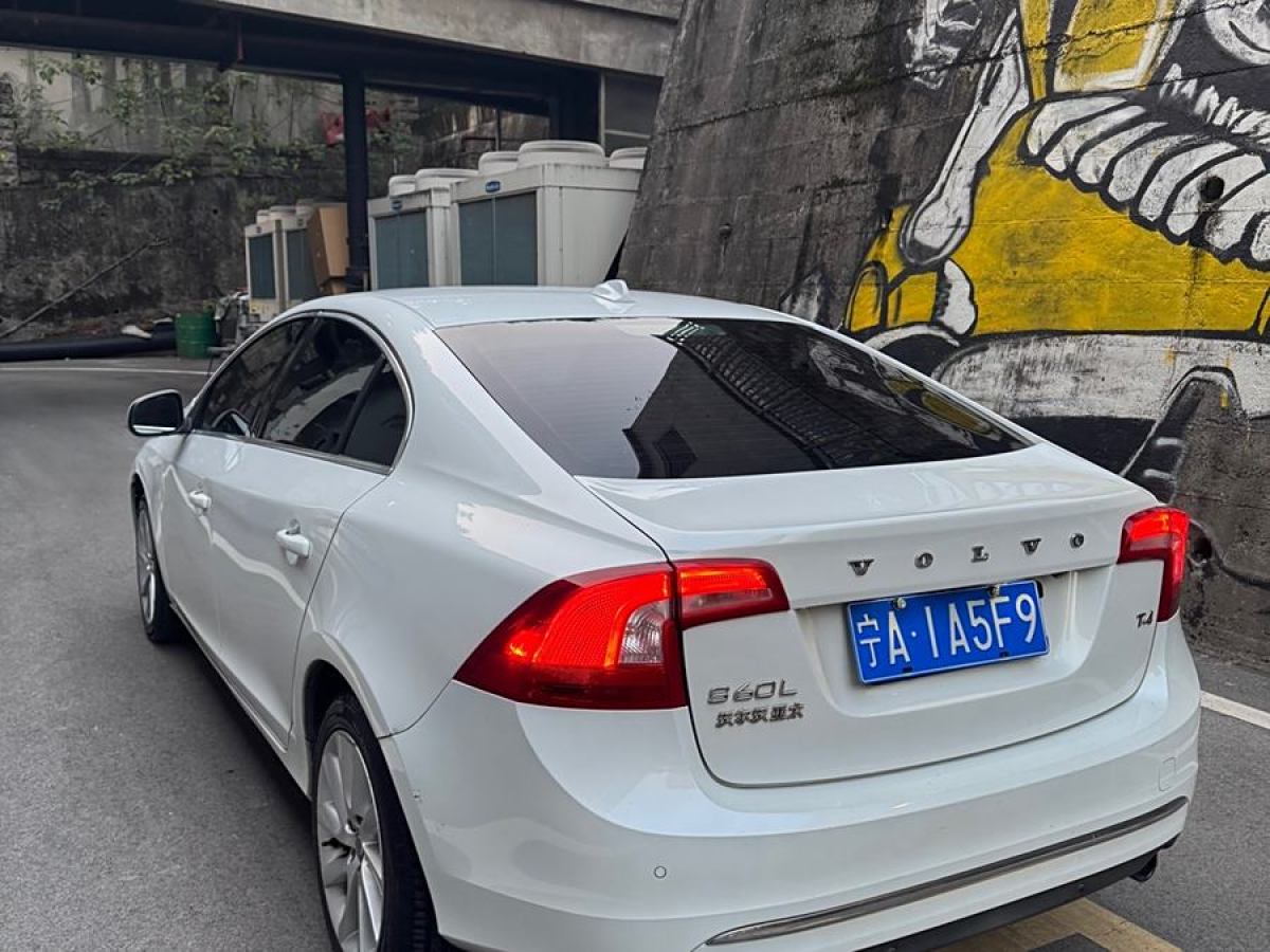 沃爾沃 S60  2016款 L 2.0T T4 智遠(yuǎn)版圖片