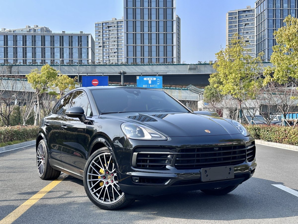 保時(shí)捷 Cayenne  2023款 Cayenne Coupé 3.0T 鉑金版圖片