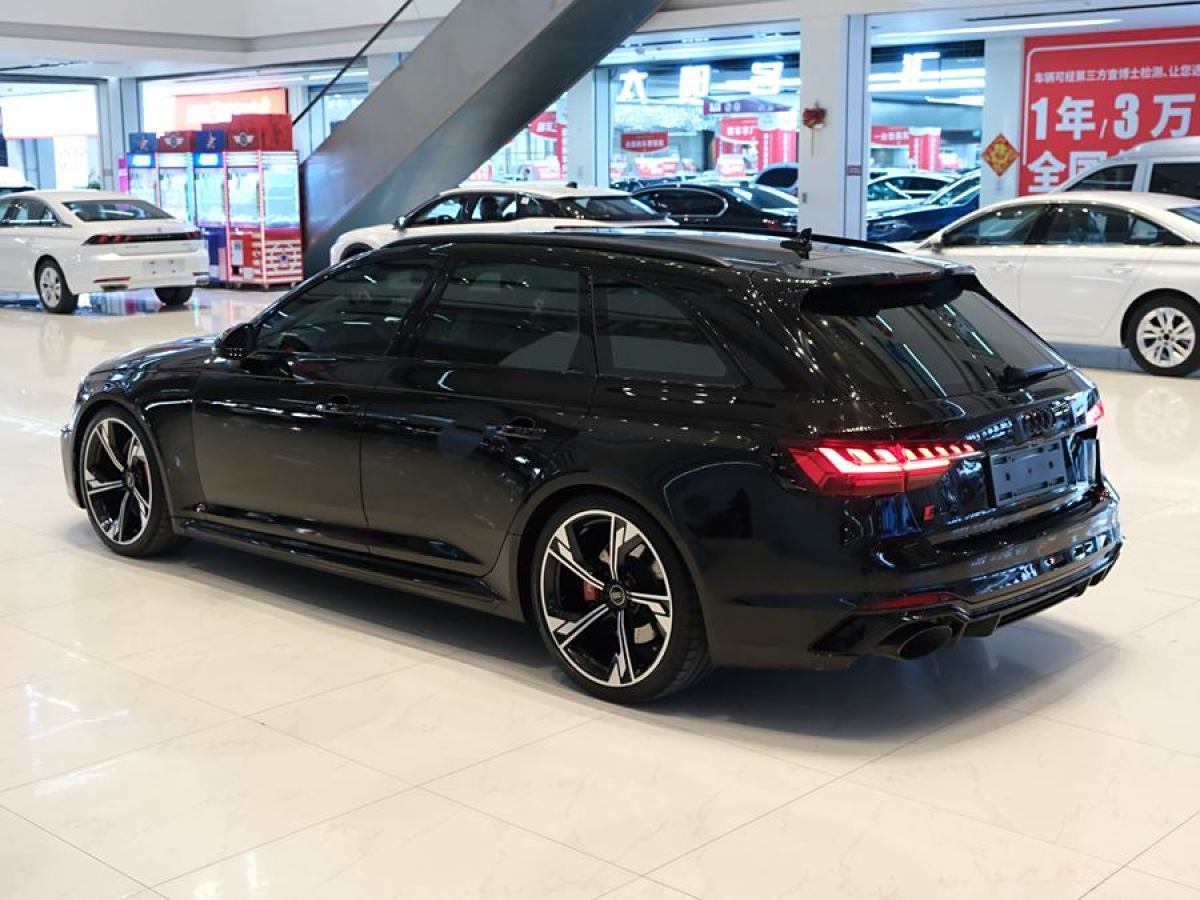 奧迪 奧迪RS 4  2023款 RS4 Avant 黑曜版圖片