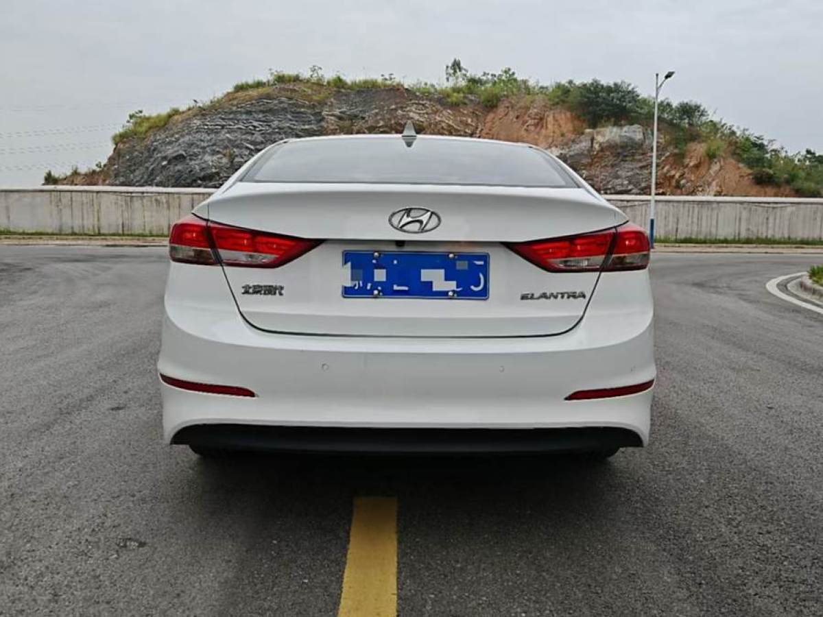 現(xiàn)代 領(lǐng)動  2019款 1.5L CVT智炫?精英型圖片