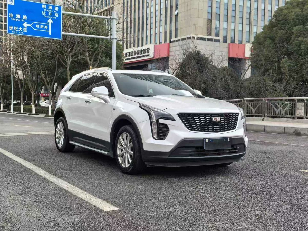 凱迪拉克 CT6  2019款 28T 領(lǐng)先運動型圖片