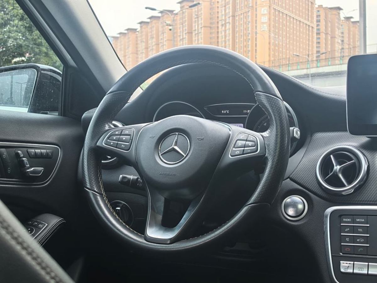 奔馳 奔馳GLA  2018款 GLA 220 4MATIC 運動型圖片