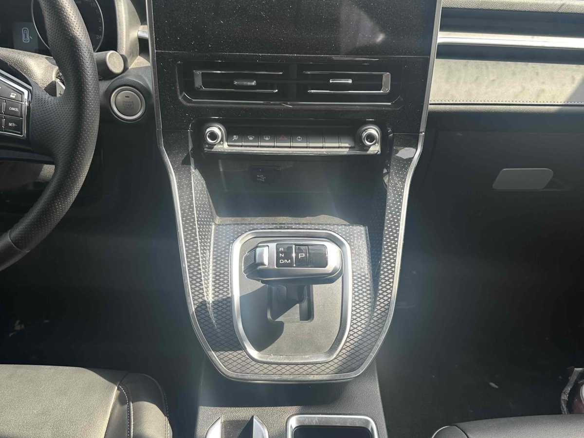 哈弗 M6  2021款 PLUS 1.5T DCT豪華智聯(lián)型圖片