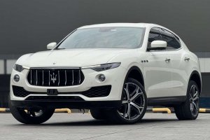 Levante 瑪莎拉蒂 3.0T 350Hp 標(biāo)準(zhǔn)版 國(guó)VI