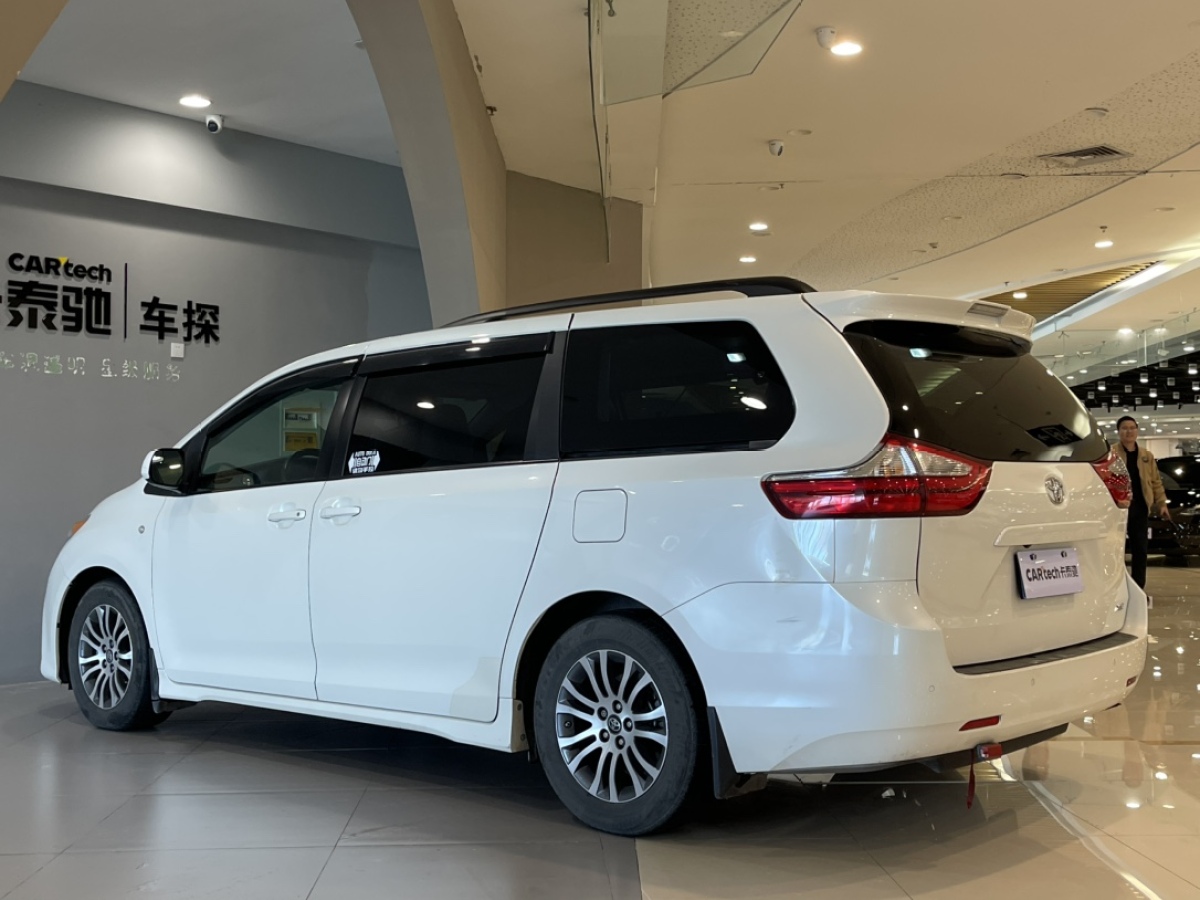 豐田 塞納  2015款 3.5L 兩驅(qū)LE圖片