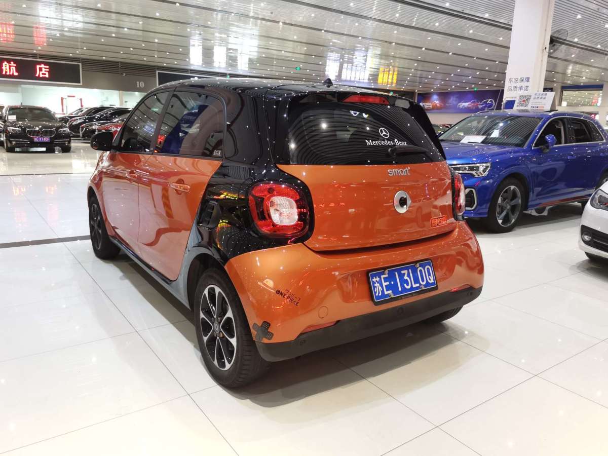 【蘇州】2017年2月 smart forfour 2018款 1.0l 52千瓦激情版 自動檔